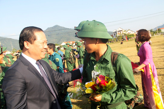 Xúc động phút tiễn tân binh lên đường nhập ngũ ảnh 11