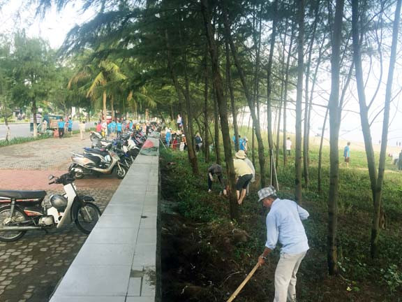 Đà Nẵng vui trong Ngày hội 'Đổi rác lấy vở' ảnh 3