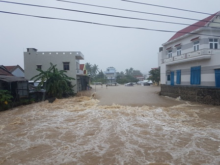 Phú Yên: Nhiều nơi ngập nặng ảnh 4