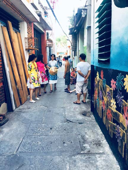 Làng bích hoạ Đà Nẵng nhộn nhịp trước giờ G ảnh 1