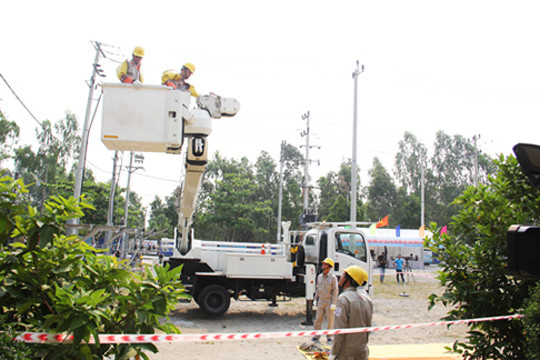 Đà Nẵng: Thêm đội 'tinh nhuệ' sửa điện không cần cắt nguồn ảnh 4