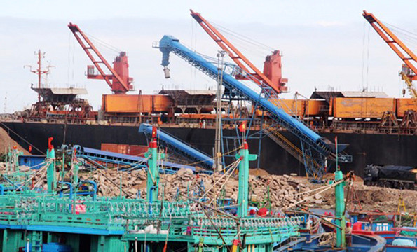 Buộc dừng thi công cầu cảng Quy Nhơn ảnh 2