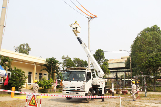 Đà Nẵng: Thêm đội 'tinh nhuệ' sửa điện không cần cắt nguồn ảnh 3