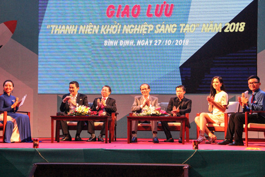 Hoa hậu Trần Tiểu Vy đồng hành cùng tuổi trẻ Bình Định ảnh 10