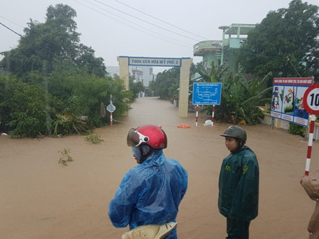 Phú Yên: Nhiều nơi ngập nặng ảnh 1