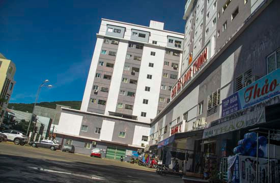 Cận cảnh khu chung cư dành người thu nhập thấp mà toàn đi ô tô ảnh 6