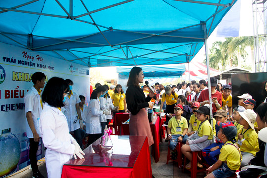 Bình Định - Thích thú trải nghiệm Ngày hội Khoa học ảnh 10