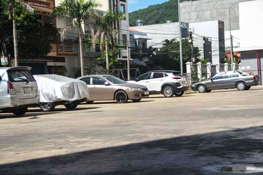 Cận cảnh khu chung cư dành người thu nhập thấp mà toàn đi ô tô ảnh 3