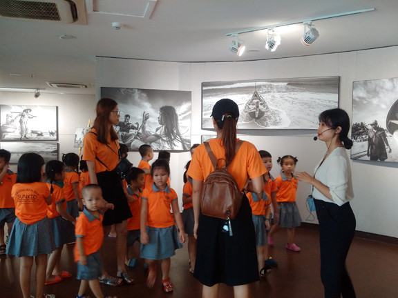 'Biển trong chúng ta', vạm vỡ và quặn thắt ảnh 11