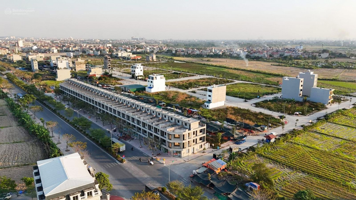 Thanh tra chỉ ra nhiều vi phạm về quy hoạch, xây dựng trong việc thực hiện dự án Khu nhà ở Phù Khê, TP Từ Sơn. Ảnh: VOV. Thanh tra chỉ ra nhiều vi phạm về quy hoạch, xây dựng trong việc thực hiện dự án Khu nhà ở Phù Khê, TP Từ Sơn. Ảnh: VOV.