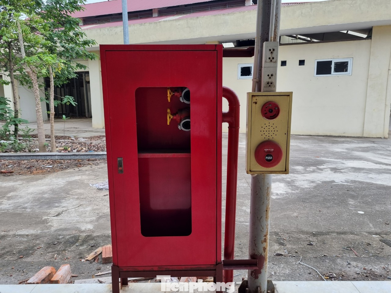 Hệ thống phòng cháy, chữa cháy hỏng hóc, xuống cấp.