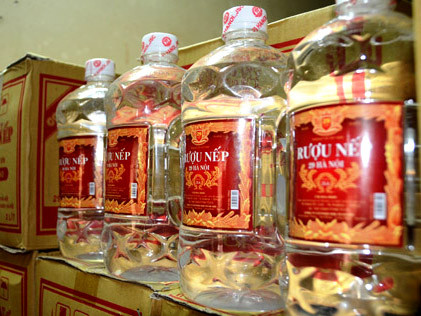 Giám đốc công ty 29 Hà Nội bước đầu thừa nhận lô rượu có độc tính bị pha nhầm cồn công nghiệp