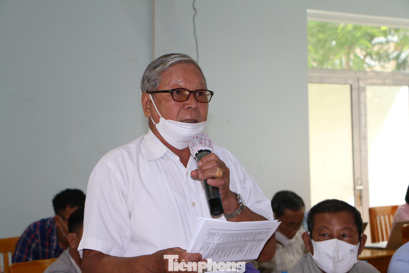 Cử tri Lê Phi Thường góp ý thẳng thắn về nhiều vấn đề xã hội quan tâm.