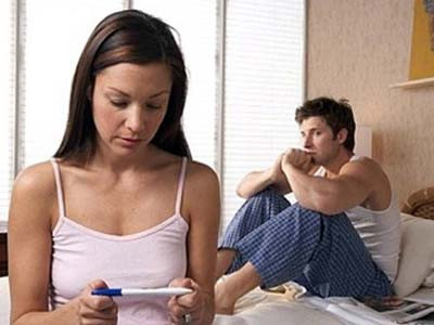  Sau khi quan hệ tình dục. Một mẹo rất hay để tăng khả năng thụ thai sau khi giao hợp là người phụ nữ nên nằm lại trên giường ít nhất 5 phút và không đi vệ sinh cũng như tắm ngay sau khi giao hợp