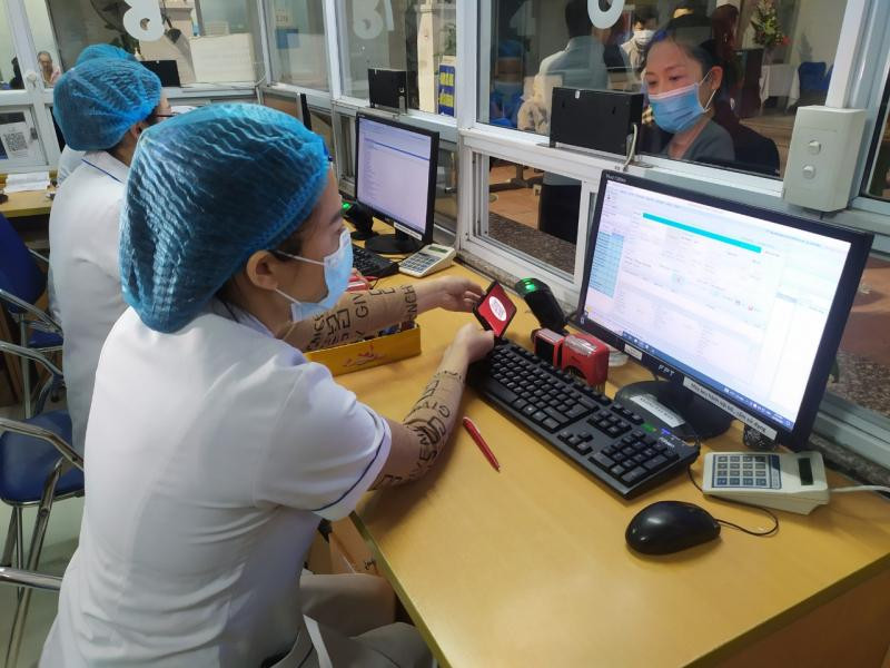 Người dân có thể sử dụng tài khoản định danh điện tử để khám chữa bệnh.