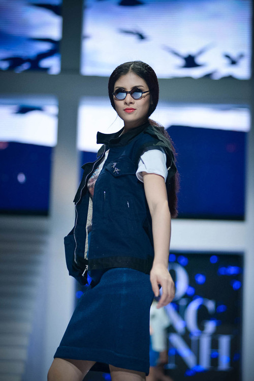 Ngọc Hân đầy mới mẻ với phong cách đường phố