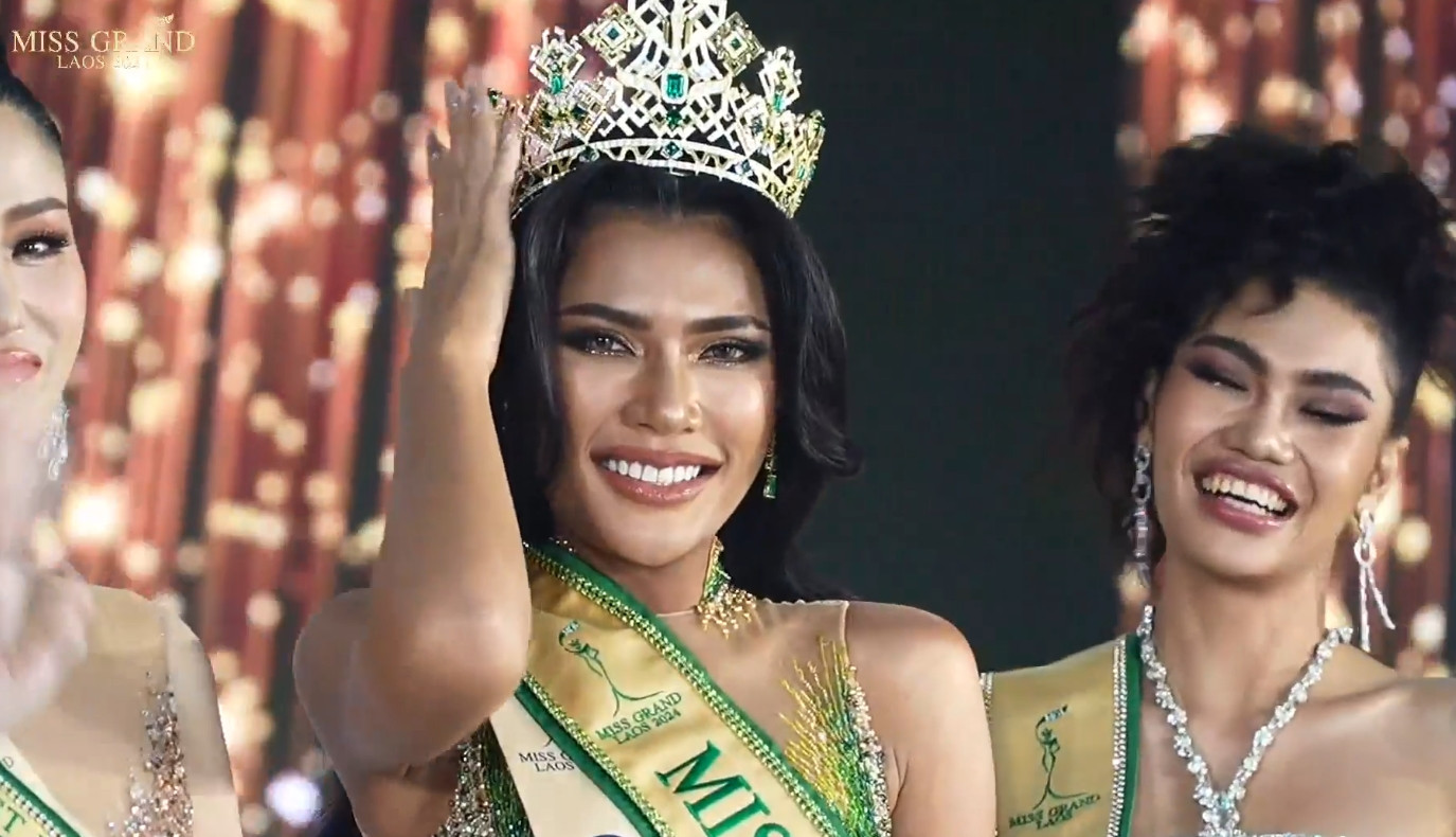 Nhan sắc tân Hoa hậu Hòa bình Lào gây tranh cãi. Nhan sắc tân Hoa hậu Hòa bình Lào gây tranh cãi.