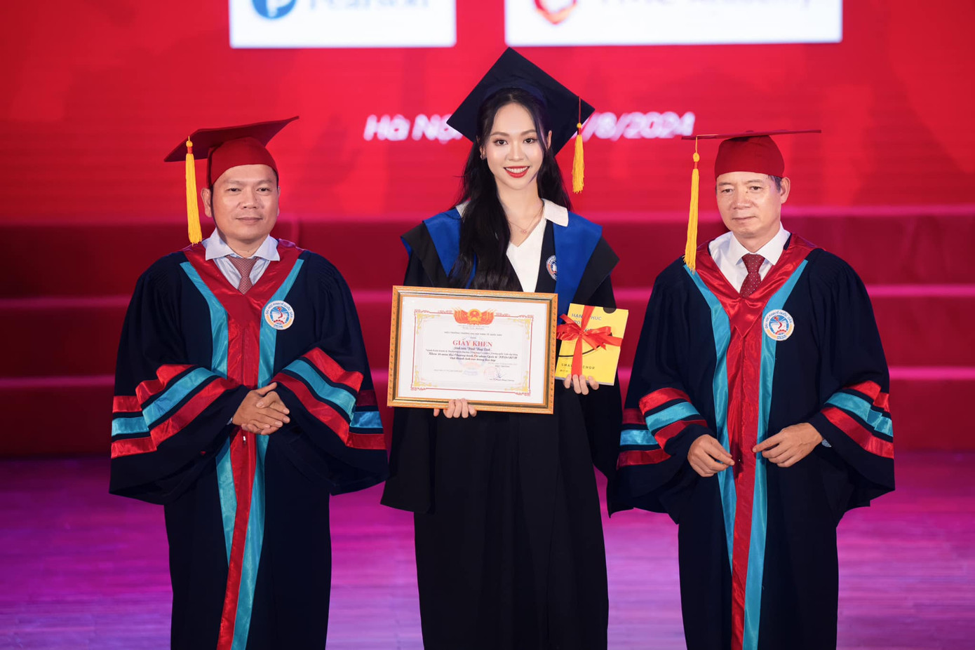 Á hậu Trịnh Thùy Linh là sinh viên Lớp I16A1 khóa 62, ngành Kinh doanh và Marketing, Viện đào tạo Quốc tế - Chương trình cử nhân quốc tế (IBD) tại Đại học Kinh tế Quốc dân.