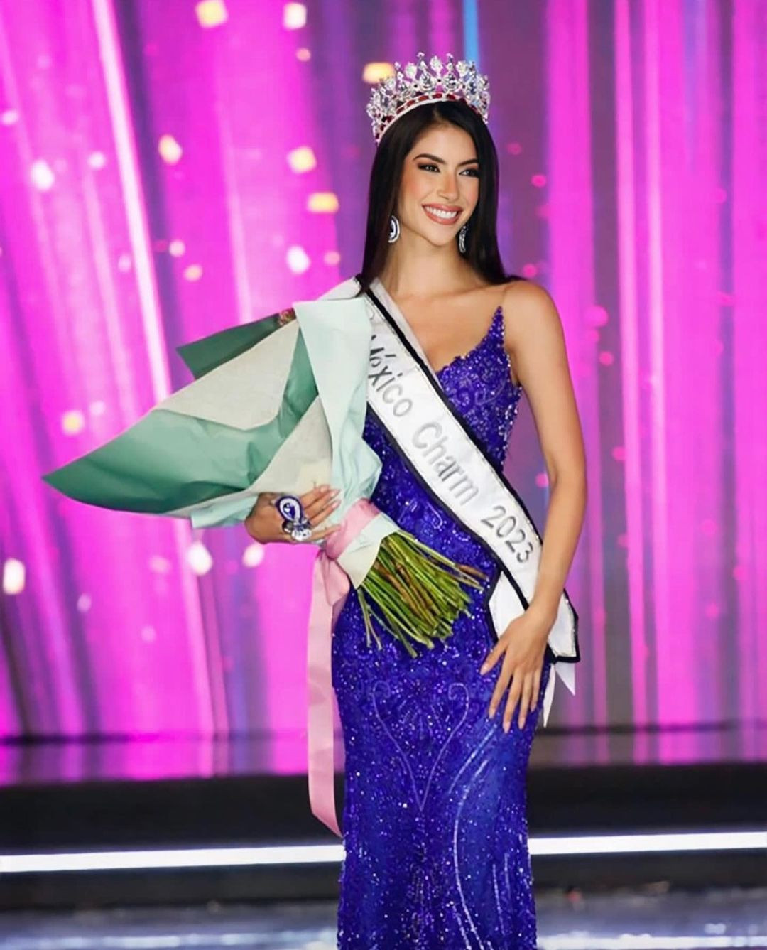 Vào tháng 8/2023, Tania cũng tuyên bố từ bỏ danh hiệu Miss Charm Mexico. Nhiều người cho rằng đây là quyết định sáng suốt của Tania để tìm kiếm cơ hội tại sân chơi nhan sắc khác.