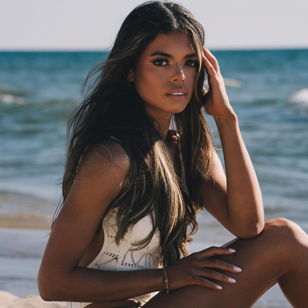 Alma Cooper không được công chúng quan tâm.