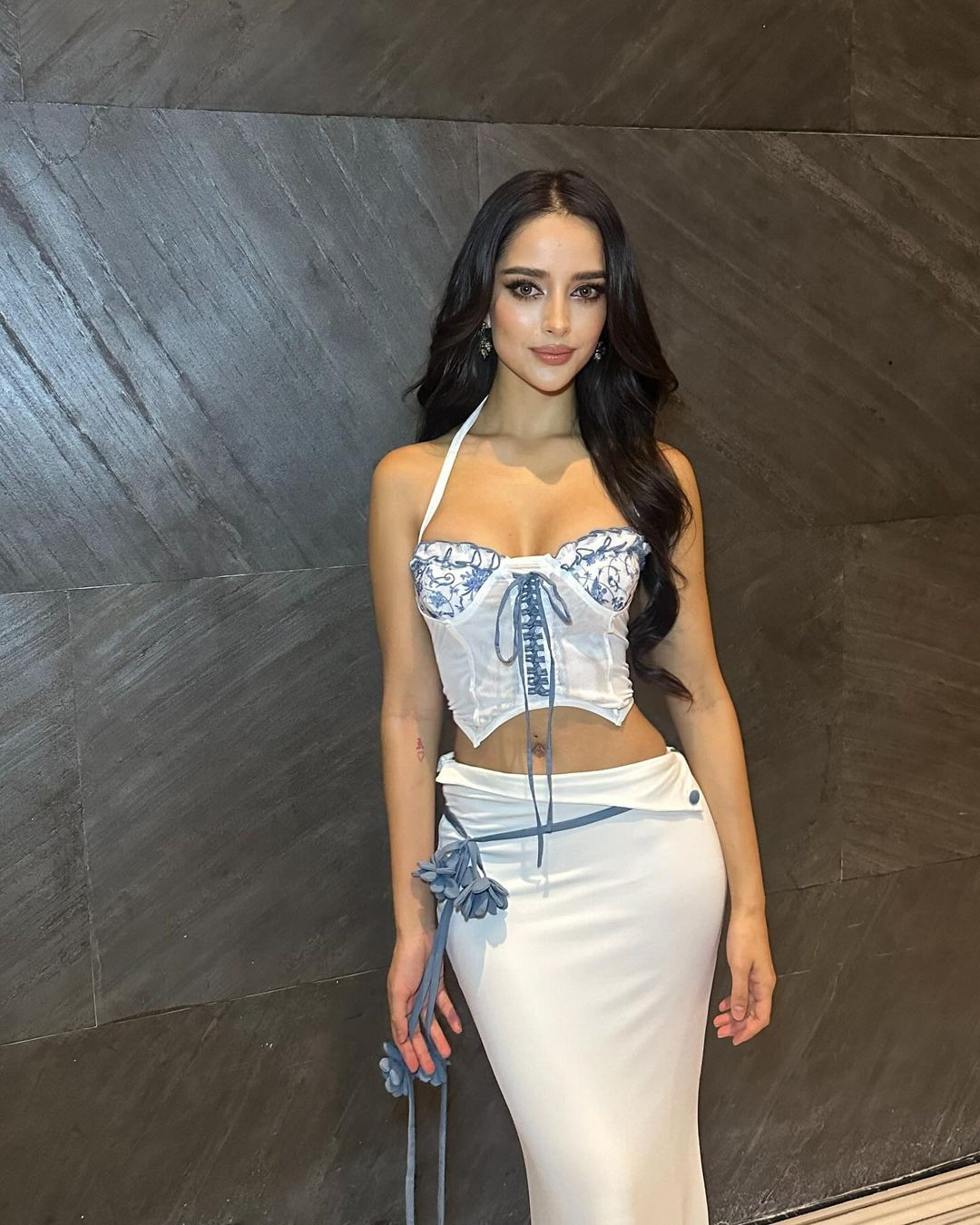 Mặc dù nhận phải nhiều chỉ trích nặng nề từ cư dân mạng nhưng cho đến nay, Amy Viranya Berry vẫn chưa hề có động thái xóa bài viết trên trang cá nhân khiến nhiều người càng phẫn nộ.