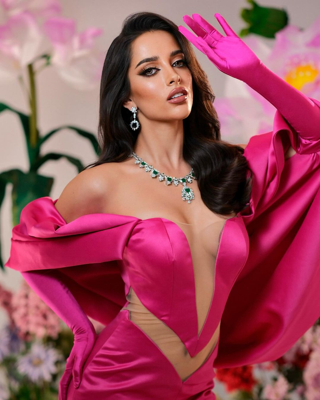 Viranya Berry năm nay 26 tuổi, là nhà thiết kế thời trang.