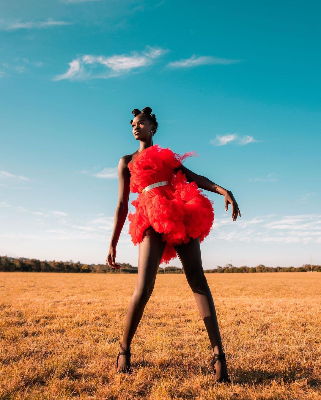 Cô gái đến từ Perth nổi tiếng trên mạng xã hội với những clip nhảy, cũng như những nội dung về bình đẳng xã hội và làm lãnh đạo ở tuổi Gen Z.