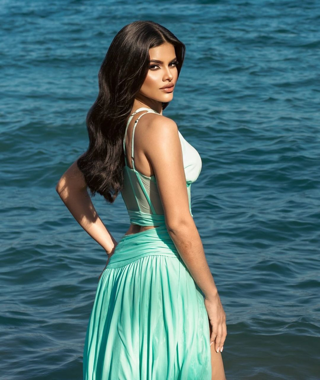 Hiện cô là chuyên gia tài chính với hai chuyên môn là mô hình xếp hạng cho ngân hàng và thống kê tính toán. Hiện cô là chuyên gia tài chính với hai chuyên môn là mô hình xếp hạng cho ngân hàng và thống kê tính toán.