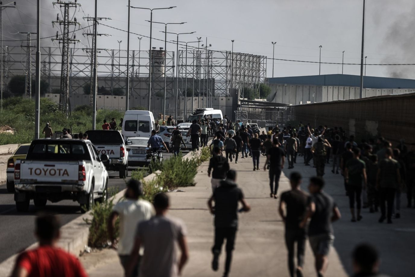 Cảnh tượng hỗn loạn ở Beit Hanun (Dải Gaza). Ảnh: Getty