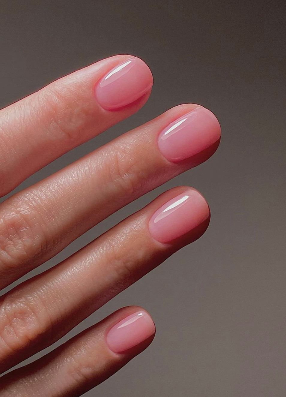 Xu hướng Bubblegum với kiểu sơn thạch.