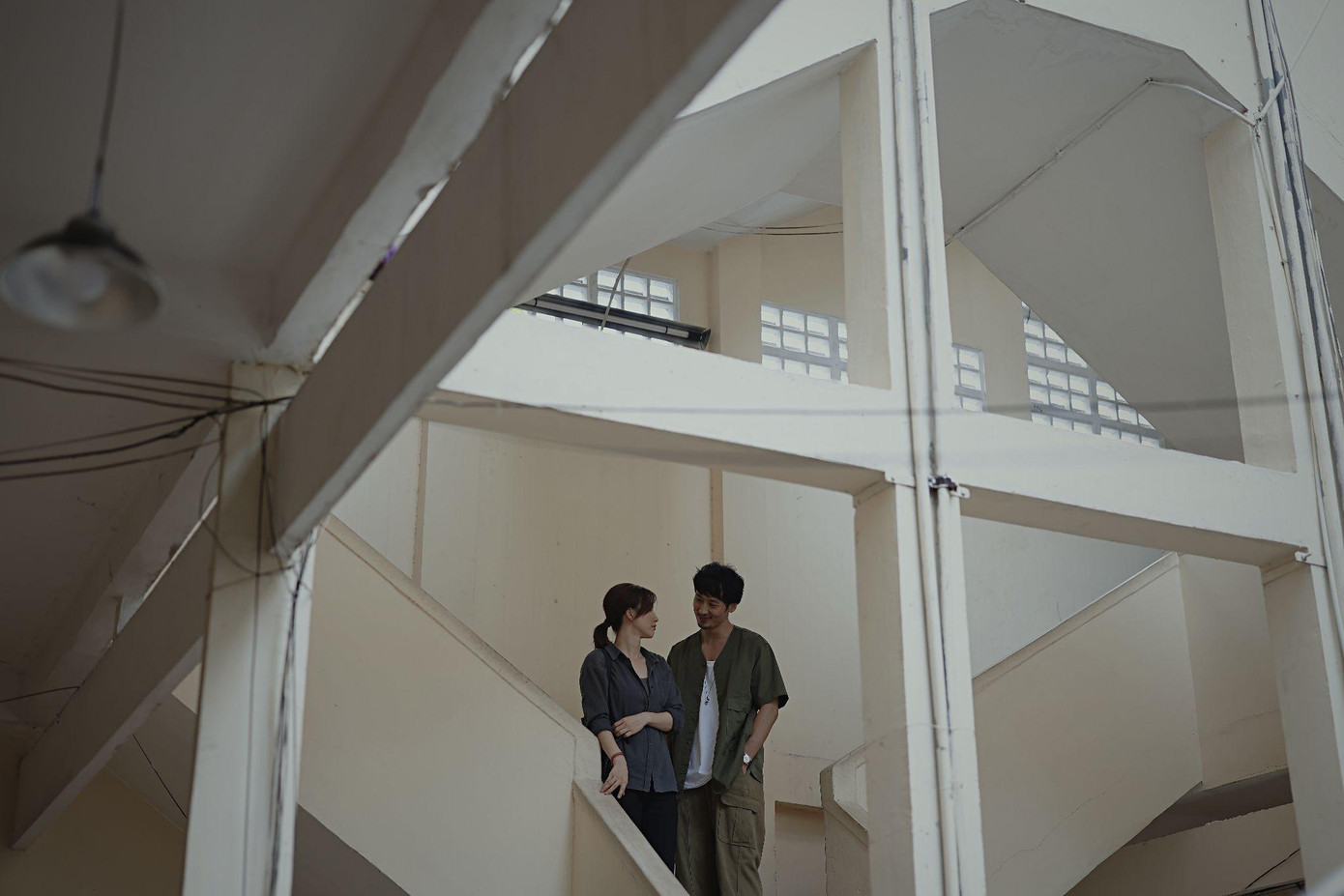 Nhiều cô gái quá "suy" phim tình cảm mà nghĩ rằng cuộc sống thực sẽ giống như cuộc sống trên màn ảnh.