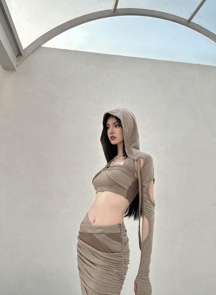 Phong cách này mang lại vẻ đẹp tuy hoang tàn nhưng cũng đầy bí ẩn, vị lai.