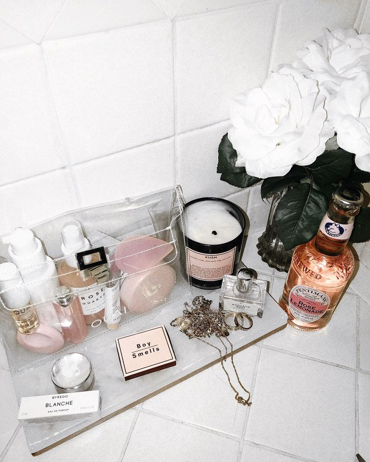 Hãy nhớ luôn để mỹ phẩm ở nơi khô ráo, đóng kín nắp sau khi sử dụng.