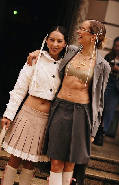 Các hoàng đạo thuộc nguyên tố Đất nổi tiếng với cách sống kiên cường, thực tế, tỉ mỉ và ngăn nắp nên phong cách thời trang của họ cũng phản ánh điều này.