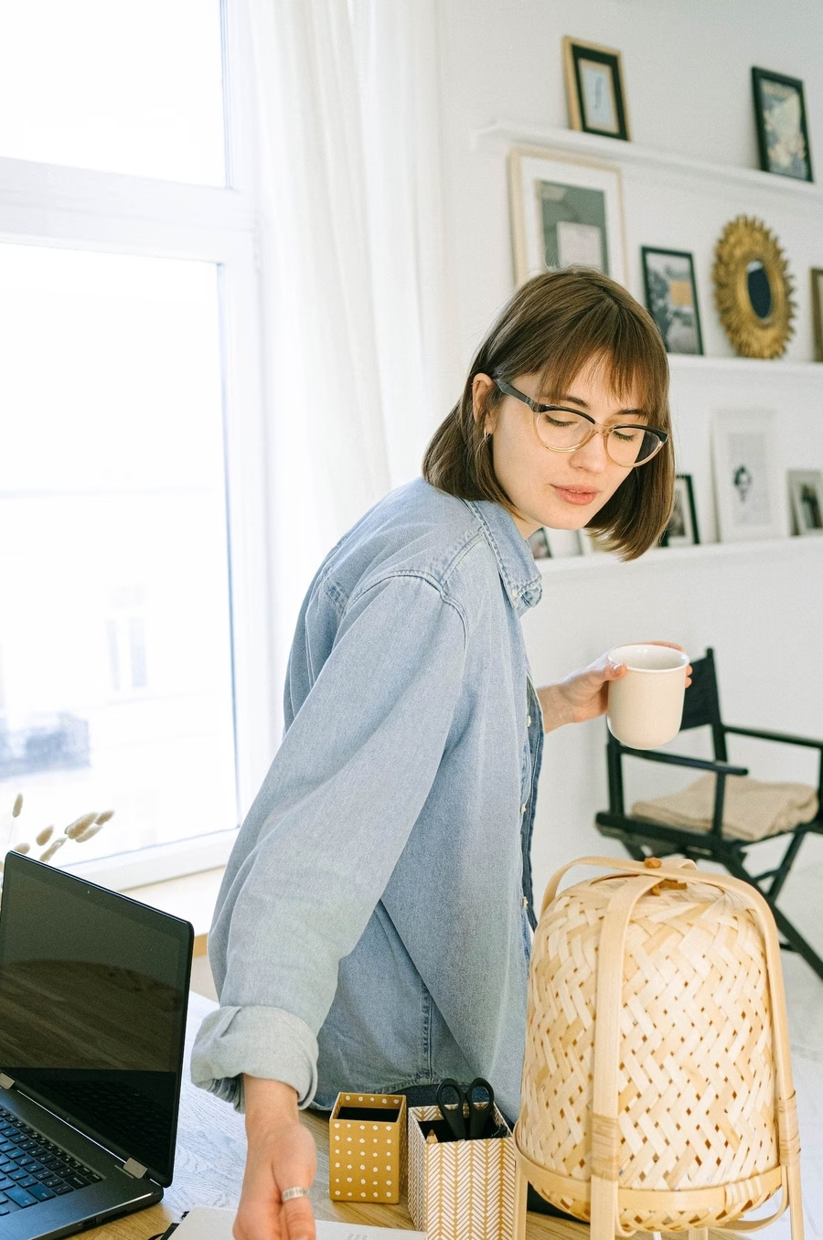 Bạn phải giằng co giữa thói quen làm hài lòng người khác và đặt niềm tin vào bản thân. Bạn phải giằng co giữa thói quen làm hài lòng người khác và đặt niềm tin vào bản thân.