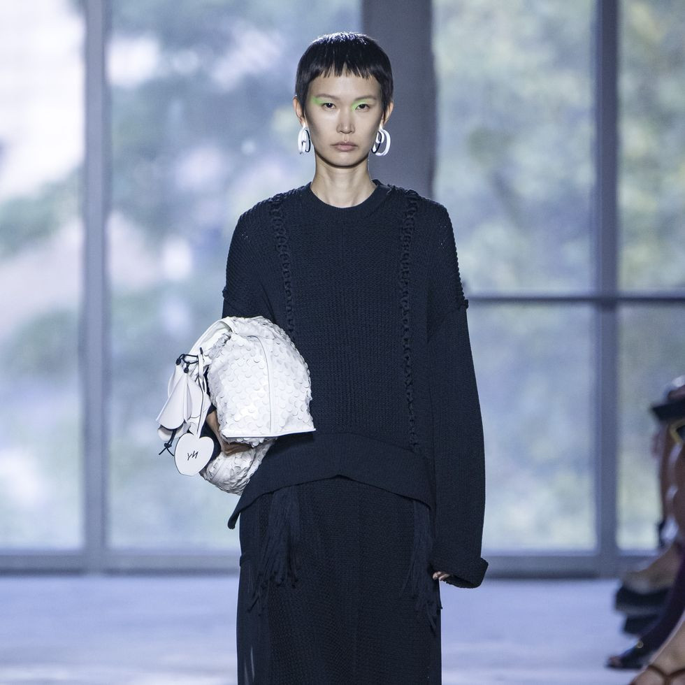 Philip Lim cũng đẩy trend phấn mắt màu sặc sỡ tại Tuần lễ thời trang New York. Philip Lim cũng đẩy trend phấn mắt màu sặc sỡ tại Tuần lễ thời trang New York.