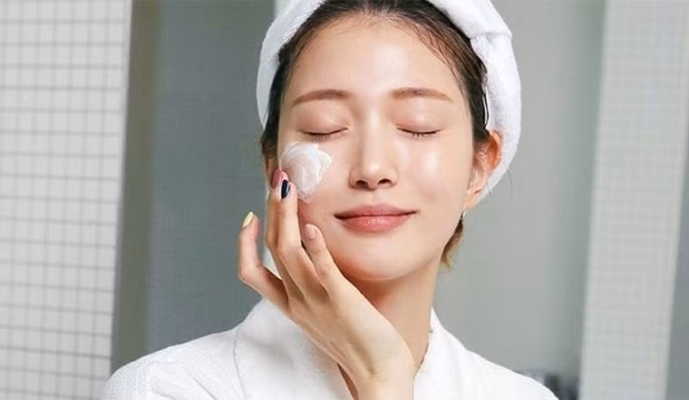 Ưu tiên các loại mỹ phẩm có chứa thành phần làm dịu da.