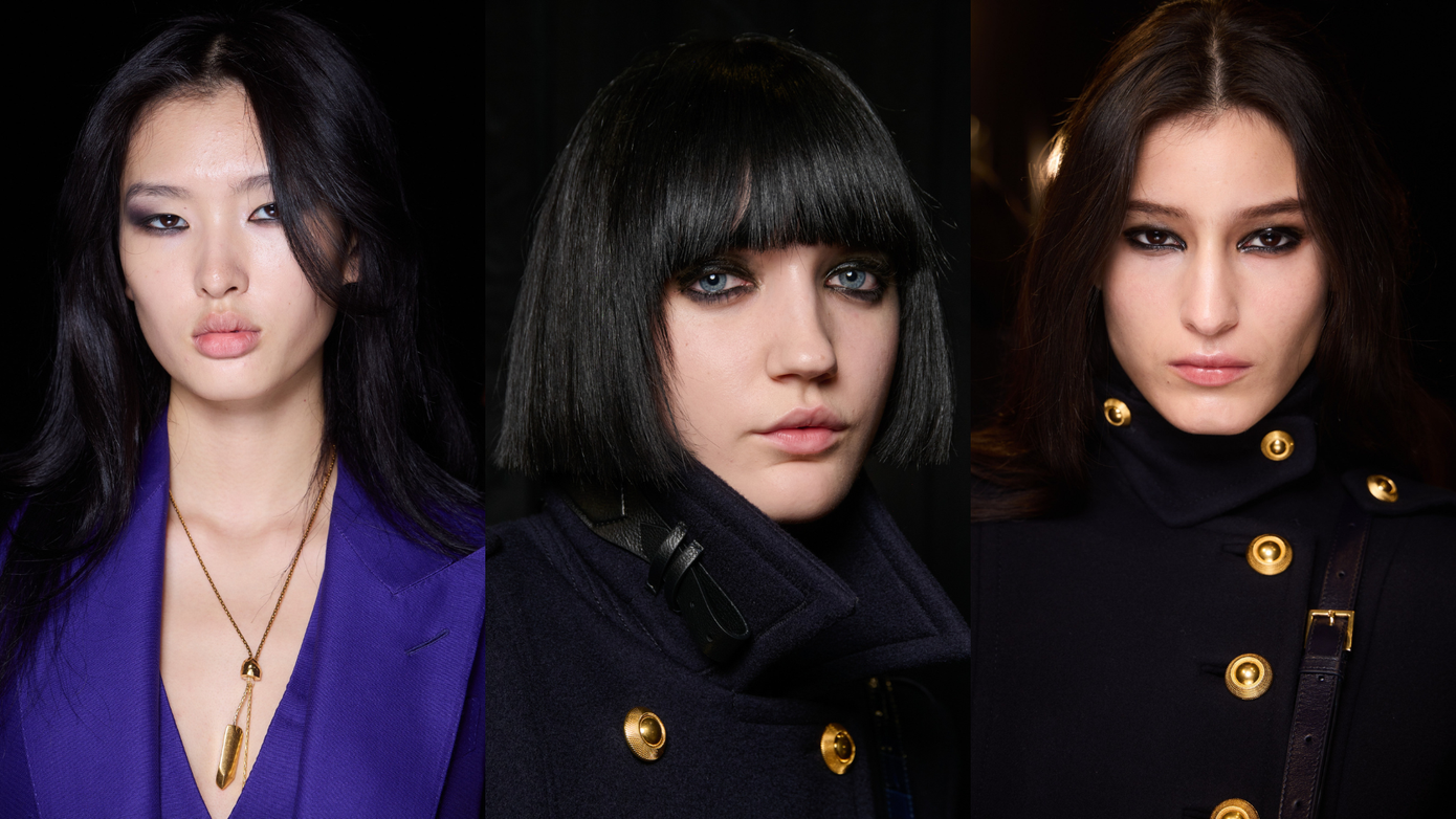 Những đôi mắt khói cổ điển, đậm chất Grunge, chì kẻ mắt đen được nhấn mạnh ở chân mi trên lẫn dưới và ở đuôi mắt.