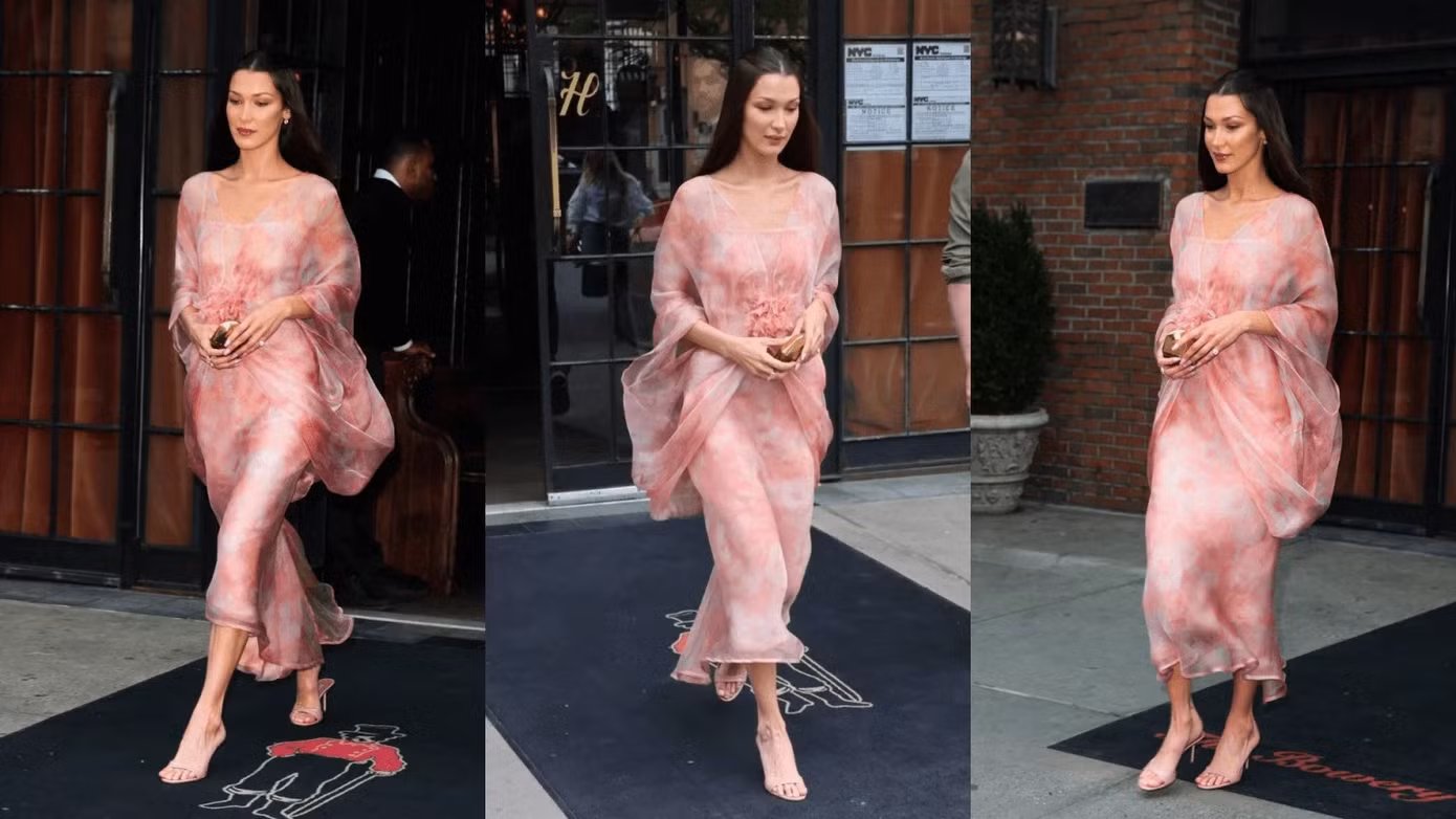 Chiếc đầm từ bộ sưu tập YSL Couture Spring 1999.