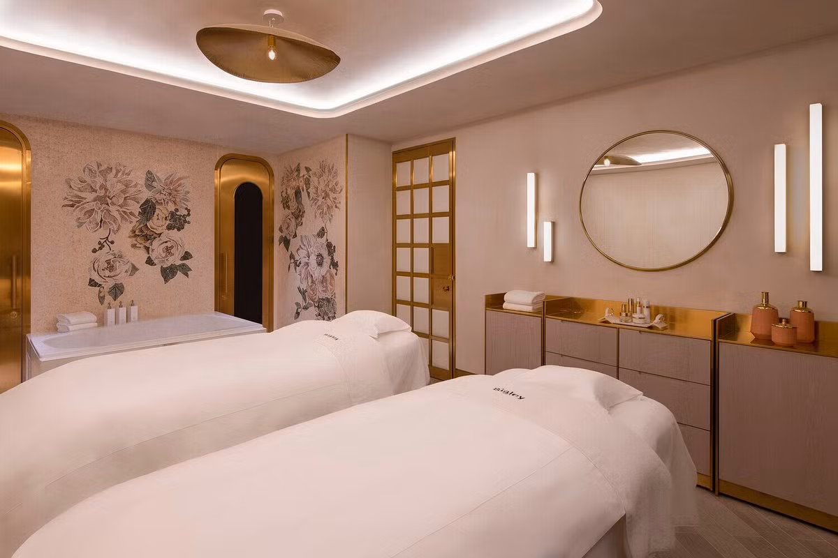 Thiên đường làm đẹp Sisley cung cấp mọi dịch vụ, từ chăm sóc da mặt, cơ thể và tóc đến điều trị bằng đèn LED.