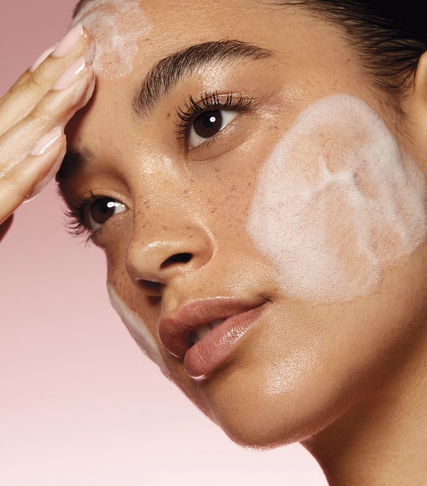 Làn da chúng ta là thứ cần sự chăm sóc, chứ không phải là một sân chơi để thử nghiệm.