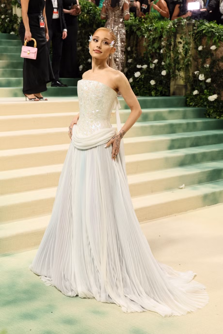 Các thương hiệu phải chi số tiền khổng lồ để đổi lại vài giây xuất hiện tại thảm đỏ.
