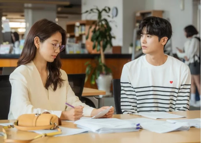 Khi bạn phát triển bản thân và tự tin hơn, bạn cũng trở nên hấp dẫn hơn. Khi bạn phát triển bản thân và tự tin hơn, bạn cũng trở nên hấp dẫn hơn.