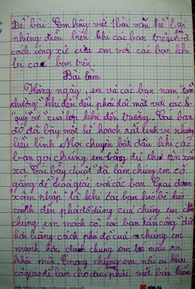 Một bài văn của con mình viết ở nhà (ảnh do chị Hương cung cấp)