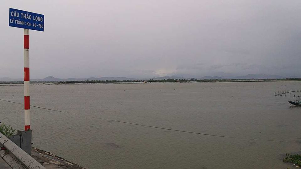 Bão số 10 càn quét miền Trung, ít nhất 4 người chết ảnh 40