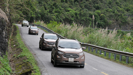 'Chuyên gia đường phố Ford EcoSport' chinh phục Đinh Mạnh Ninh ảnh 2