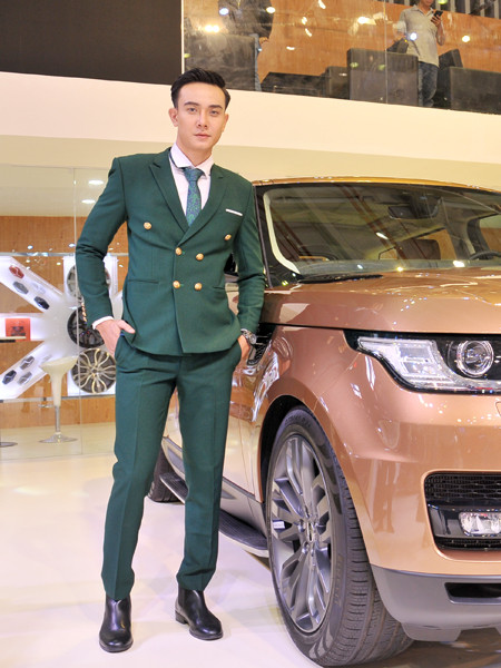 Dàn mẫu Việt đọ sắc cùng mẫu Tây tại VMS 2018 ảnh 5