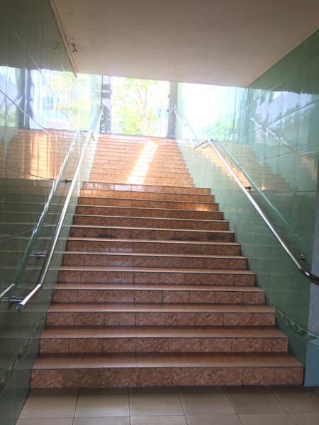 Lại chi đống tiền thay gạch lát hầm đi bộ đang...đẹp ảnh 10