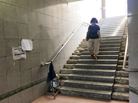 Lại chi đống tiền thay gạch lát hầm đi bộ đang...đẹp ảnh 6