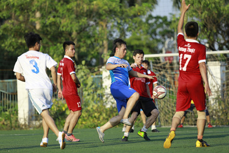 Báo Tiền Phong khởi đầu thắng lợi mùa giải Press Cup 2018 ảnh 4